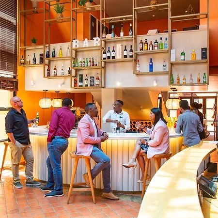Illovo Hotel Johannesburg Bagian luar foto